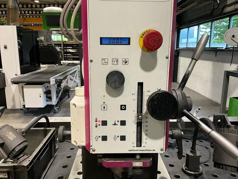 Optimum MH 50V - 금속 가공 기계 : 사진 3 Optimum MH 50V - 금속 가공 기계 : 사진 3