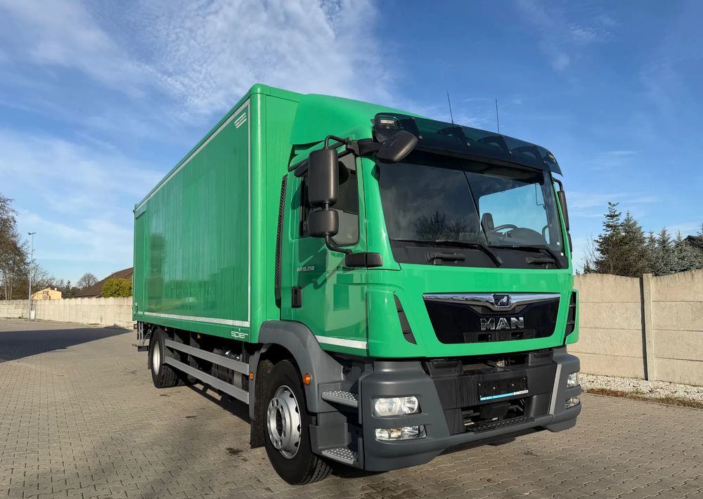 MAN TGM 18.250 Ładownośc 9800 kg - 박스 트럭 : 사진 4 MAN TGM 18.250 Ładownośc 9800 kg - 박스 트럭 : 사진 4