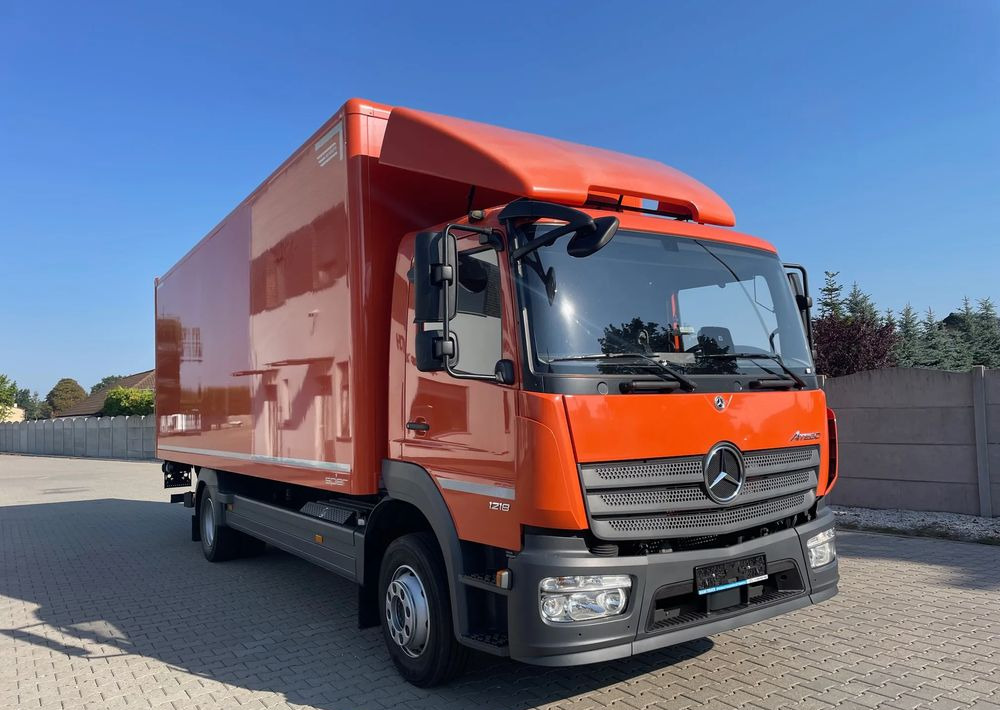 Mercedes-Benz ATEGO 1218 - 박스 트럭 : 사진 5 Mercedes-Benz ATEGO 1218 - 박스 트럭 : 사진 5