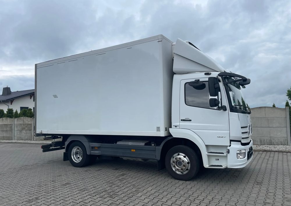 Mercedes-Benz ATEGO 1227 CHŁODNIA HAKOWA / HAKÓWKA - 냉동탑차 : 사진 4 Mercedes-Benz ATEGO 1227 CHŁODNIA HAKOWA / HAKÓWKA - 냉동탑차 : 사진 4