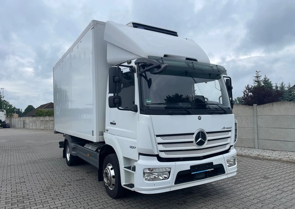 Mercedes-Benz ATEGO 1227 CHŁODNIA HAKOWA / HAKÓWKA - 냉동탑차 : 사진 3 Mercedes-Benz ATEGO 1227 CHŁODNIA HAKOWA / HAKÓWKA - 냉동탑차 : 사진 3