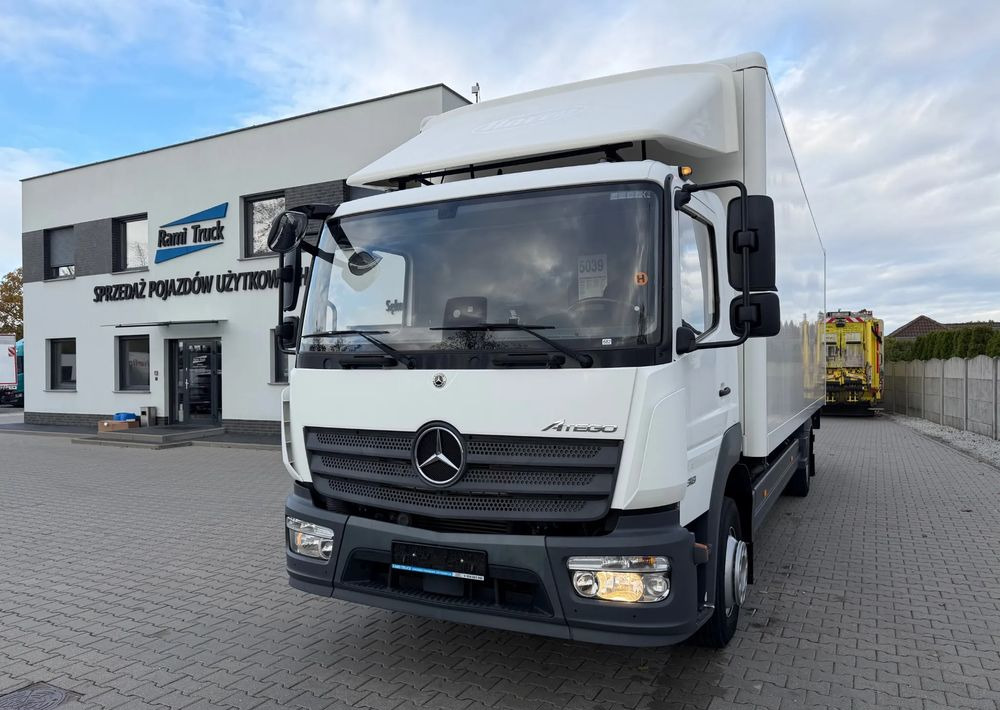 Mercedes-Benz ATEGO 1318 IZOTERMA 20 PALET! - 박스 트럭 : 사진 1 Mercedes-Benz ATEGO 1318 IZOTERMA 20 PALET! - 박스 트럭 : 사진 1