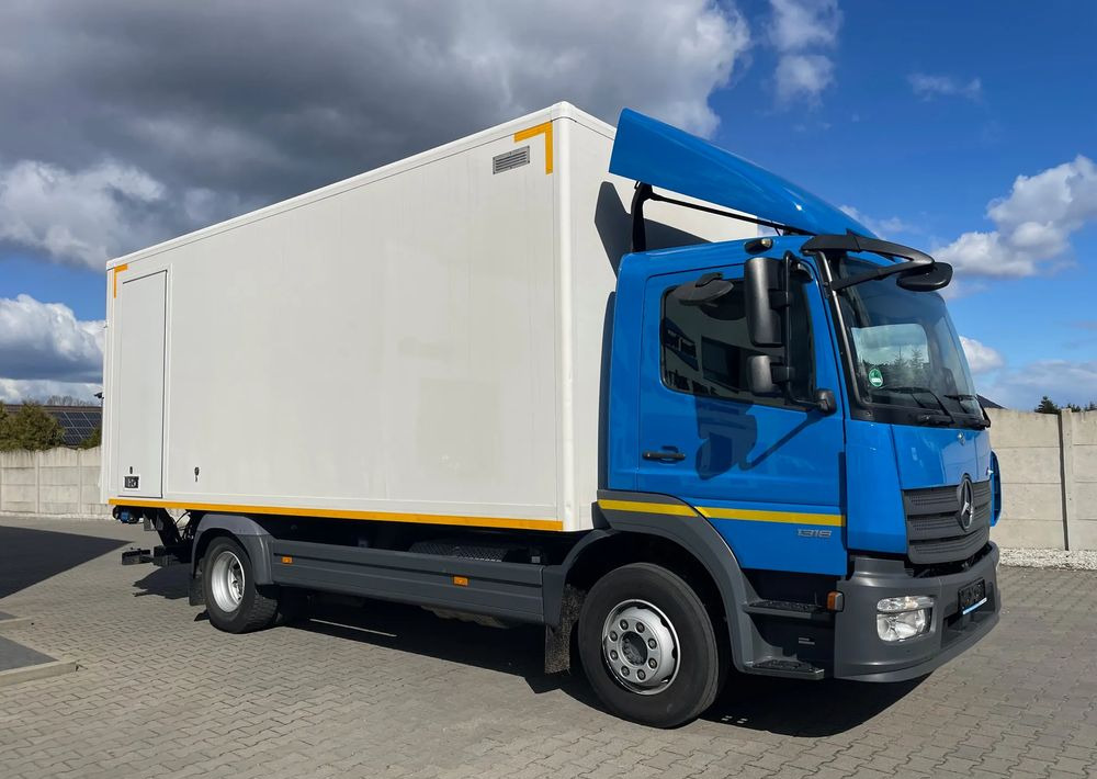 Mercedes-Benz ATEGO 1318, kontener 6,2m, ładowność 7,5 tony! - 박스 트럭 : 사진 5 Mercedes-Benz ATEGO 1318, kontener 6,2m, ładowność 7,5 tony! - 박스 트럭 : 사진 5