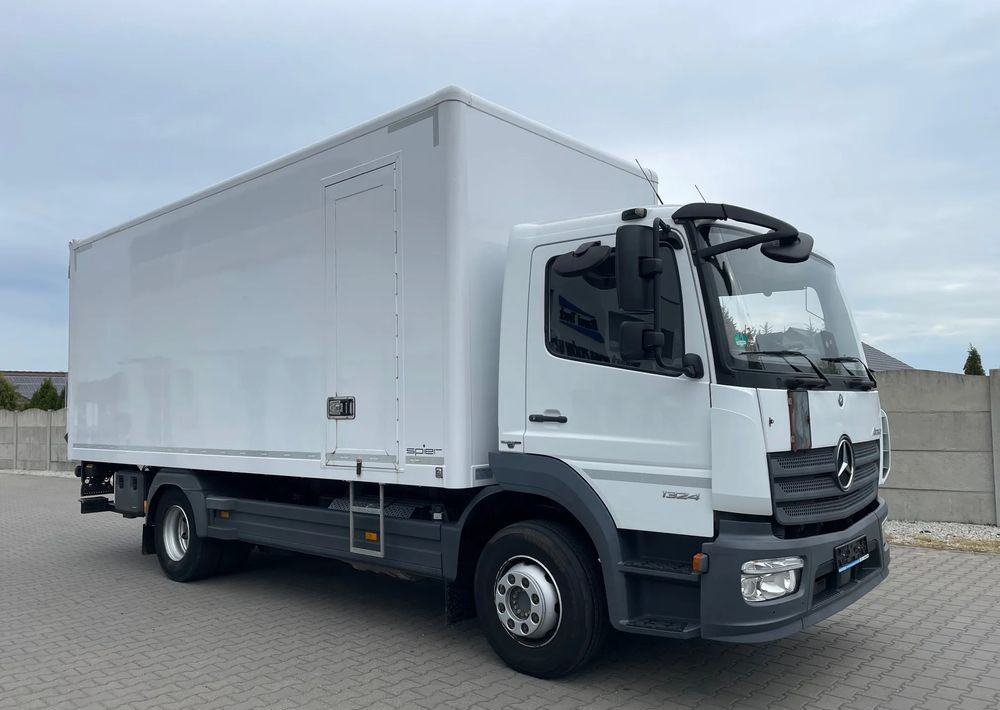 Mercedes-Benz ATEGO 1324/ Ładownośc 7,5 tony/ kontener 6,2m! - 트랙터 유닛 : 사진 3 Mercedes-Benz ATEGO 1324/ Ładownośc 7,5 tony/ kontener 6,2m! - 트랙터 유닛 : 사진 3