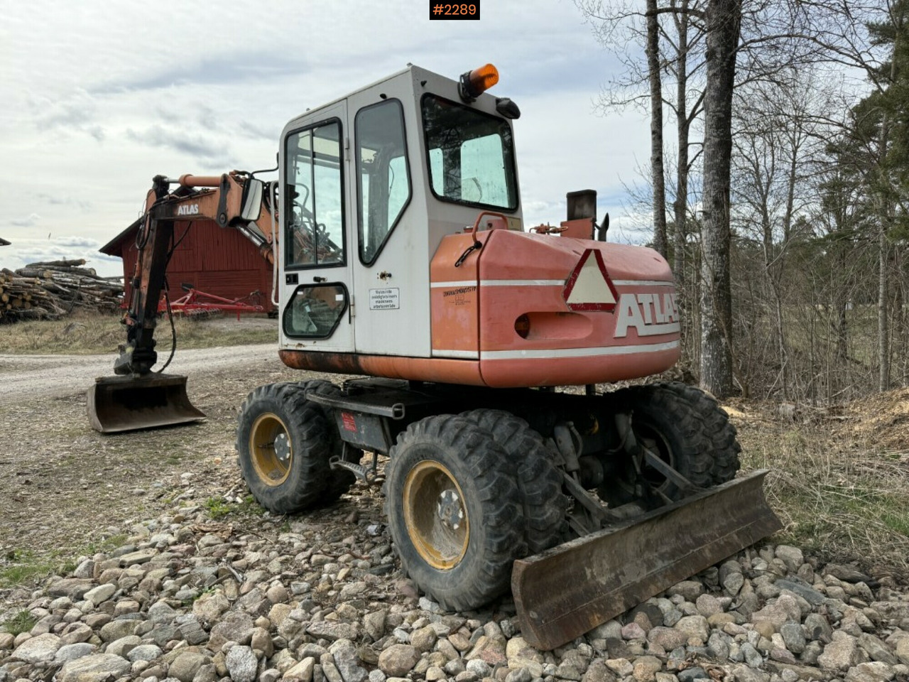 Wheeled excavator Atlas 1004 with attachments - 휠 굴삭기 : 사진 3 Wheeled excavator Atlas 1004 with attachments - 휠 굴삭기 : 사진 3