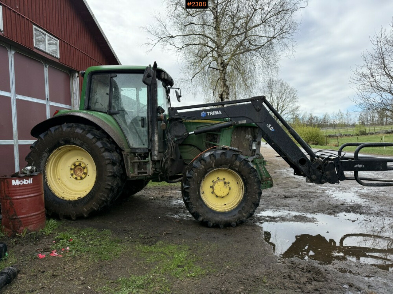 Tractor John Deere 6930 Premium with front loader (see video) - 장궤형 트랙터 : 사진 3 Tractor John Deere 6930 Premium with front loader (see video) - 장궤형 트랙터 : 사진 3
