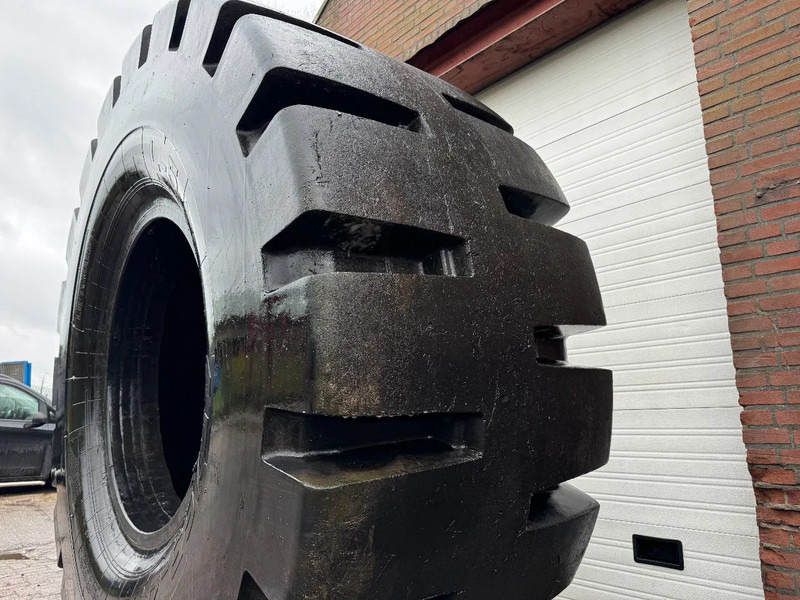 Diversen Liftguard L-5 45/65-45 HEAVY DUTY TIRE - 타이어 : 사진 5 Diversen Liftguard L-5 45/65-45 HEAVY DUTY TIRE - 타이어 : 사진 5