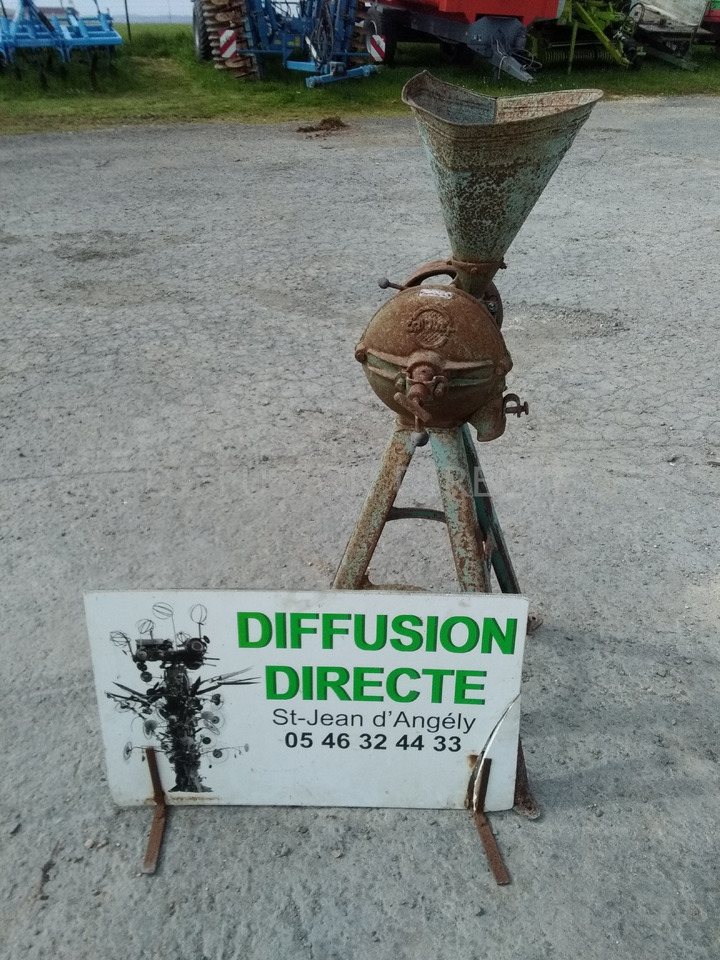 CRIQUET MOULIN A FARINE - 수확 후 장비 : 사진 1 CRIQUET MOULIN A FARINE - 수확 후 장비 : 사진 1