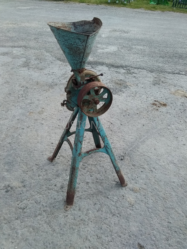 CRIQUET MOULIN A FARINE - 수확 후 장비 : 사진 2 CRIQUET MOULIN A FARINE - 수확 후 장비 : 사진 2