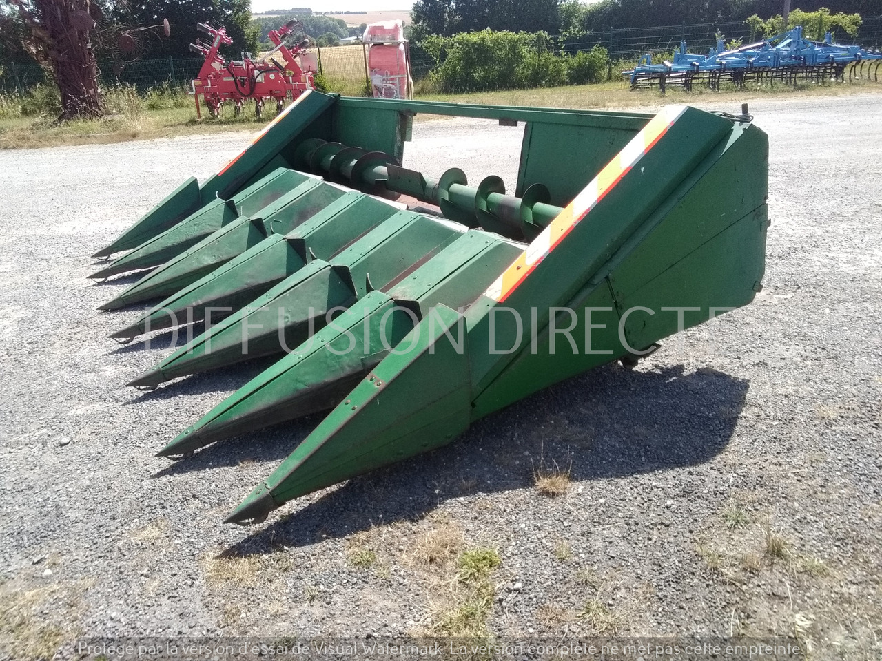 JOHN DEERE CUEILLEUR POUR MOISSONNEUSE 646 - 기타 기계 : 사진 2 JOHN DEERE CUEILLEUR POUR MOISSONNEUSE 646 - 기타 기계 : 사진 2