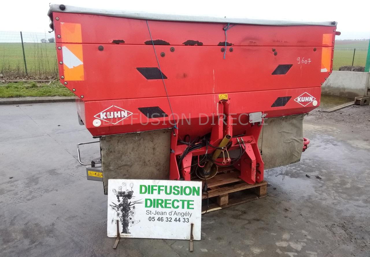 KUHN DISTRIBUTEUR D'ENGRAIS MDS 1141 - 비료 스프레더 : 사진 1 KUHN DISTRIBUTEUR D'ENGRAIS MDS 1141 - 비료 스프레더 : 사진 1