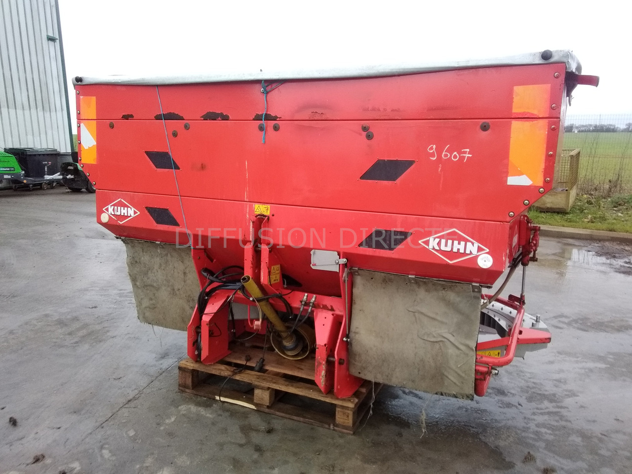 KUHN DISTRIBUTEUR D'ENGRAIS MDS 1141 - 비료 스프레더 : 사진 2 KUHN DISTRIBUTEUR D'ENGRAIS MDS 1141 - 비료 스프레더 : 사진 2