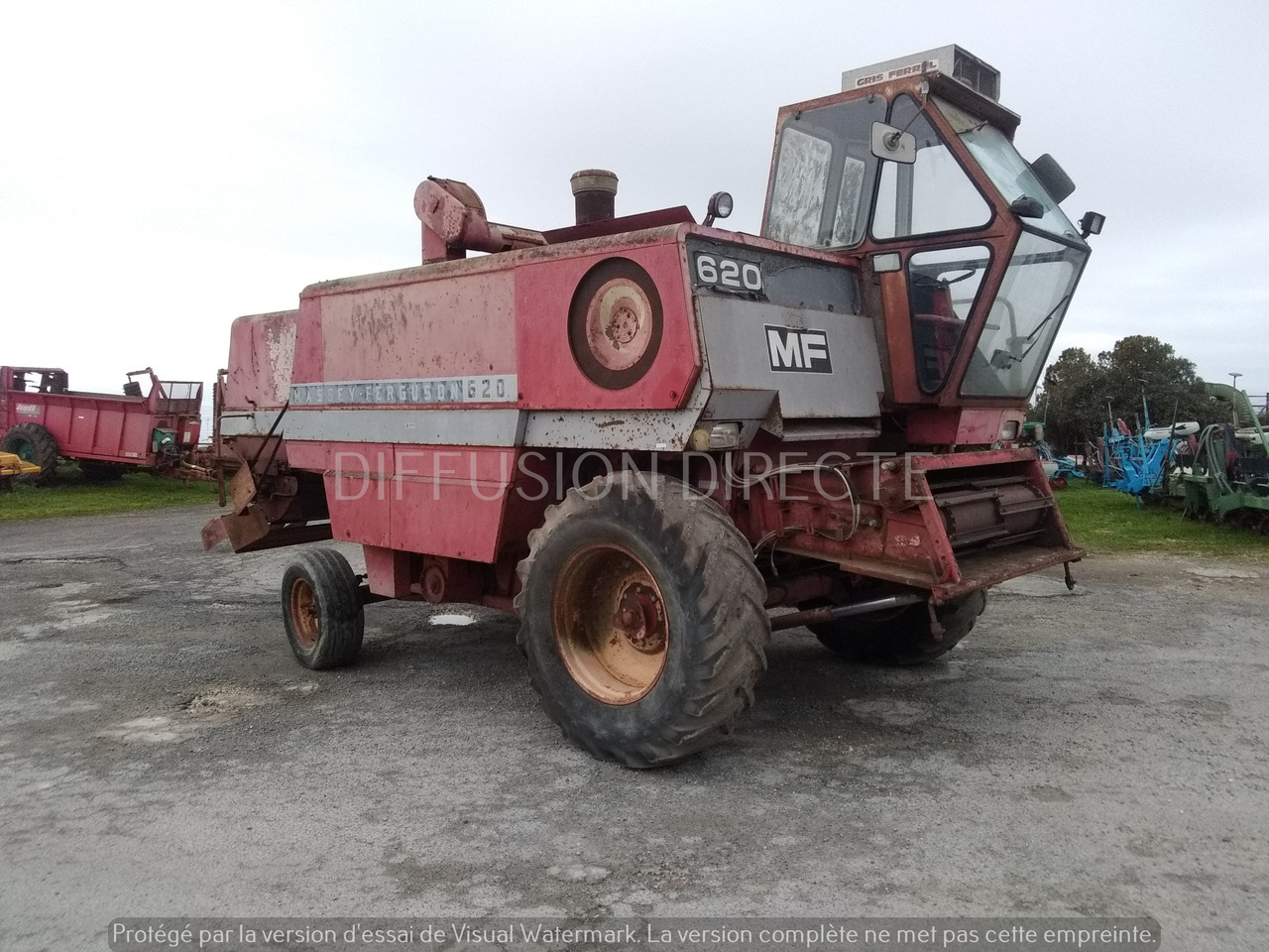 MASSEY FERGUSON MOISSONNEUSE BATTEUSE 620 - 목초수확기 : 사진 2 MASSEY FERGUSON MOISSONNEUSE BATTEUSE 620 - 목초수확기 : 사진 2