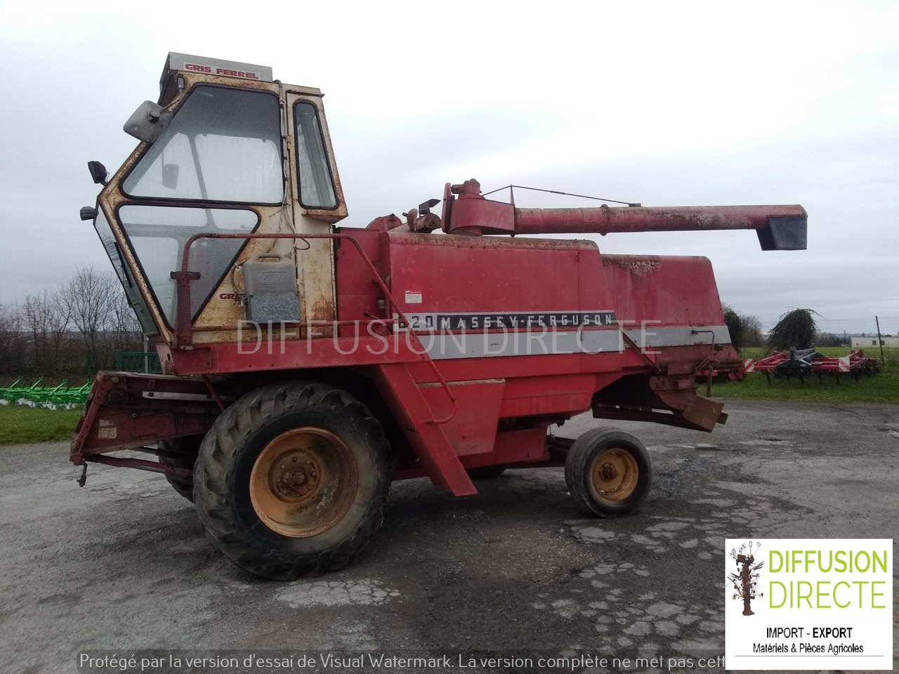 MASSEY FERGUSON MOISSONNEUSE BATTEUSE 620 - 목초수확기 : 사진 1 MASSEY FERGUSON MOISSONNEUSE BATTEUSE 620 - 목초수확기 : 사진 1