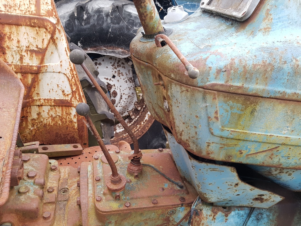 Ford 6610 - 장궤형 트랙터 : 사진 3 Ford 6610 - 장궤형 트랙터 : 사진 3