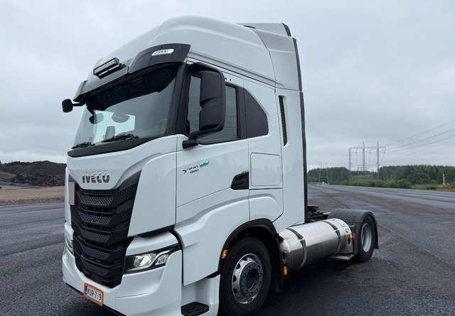 Iveco S-Way 460 4x2 LNG / LBG - 트랙터 유닛 : 사진 1 Iveco S-Way 460 4x2 LNG / LBG - 트랙터 유닛 : 사진 1