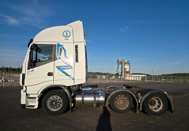 IvecoStralis 460 6x2 LNG/LBG - 트랙터 유닛 : 사진 2 IvecoStralis 460 6x2 LNG/LBG - 트랙터 유닛 : 사진 2