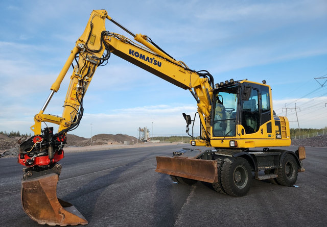 KOMATSU Komatsu PW148-8 Rototilt R6 - 휠 굴삭기 : 사진 1 KOMATSU Komatsu PW148-8 Rototilt R6 - 휠 굴삭기 : 사진 1
