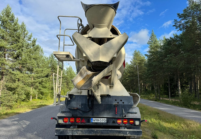 Liebherr12m3 Perävaunu - 콘크리트 믹서 세미 트레일러 : 사진 3 Liebherr12m3 Perävaunu - 콘크리트 믹서 세미 트레일러 : 사진 3