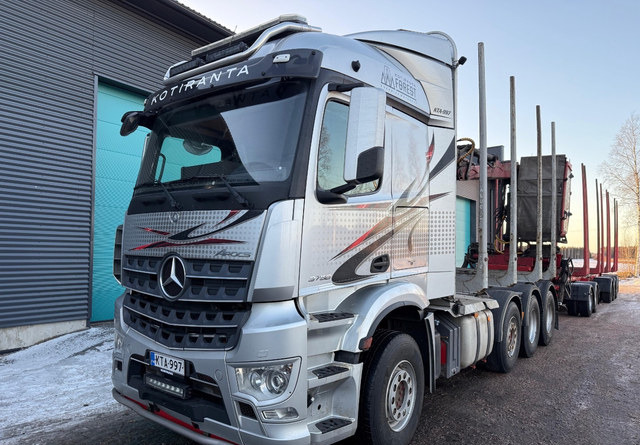 Mercedes-BenzArocs 8x4 Nosturilla! - 목재 트럭, 크레인 트럭 : 사진 1 Mercedes-BenzArocs 8x4 Nosturilla! - 목재 트럭, 크레인 트럭 : 사진 1