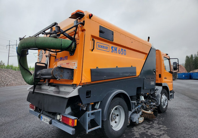 SchmidtSK650 Atego 85kmh/h - 거리 청소 차량 : 사진 5 SchmidtSK650 Atego 85kmh/h - 거리 청소 차량 : 사진 5