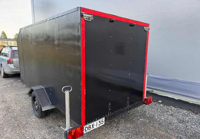 Umpiperäkärry - 자동차 트레일러 : 사진 3 Umpiperäkärry - 자동차 트레일러 : 사진 3