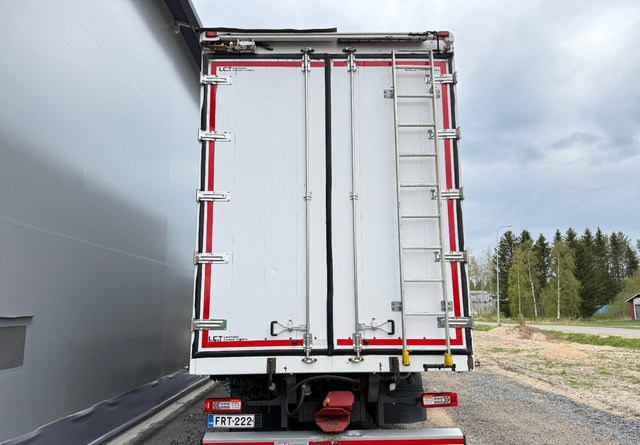 VolvoFH 540 8x4 66m3 - 박스 트럭 : 사진 5 VolvoFH 540 8x4 66m3 - 박스 트럭 : 사진 5