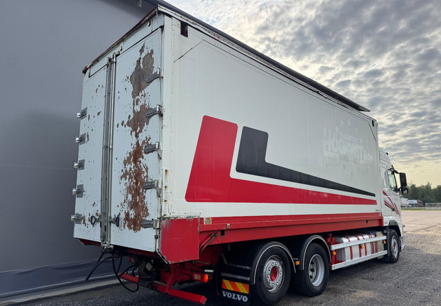 VolvoFH13 500 6x2 Ketjupurku + Rahtikaappi - 박스 트럭 : 사진 4 VolvoFH13 500 6x2 Ketjupurku + Rahtikaappi - 박스 트럭 : 사진 4