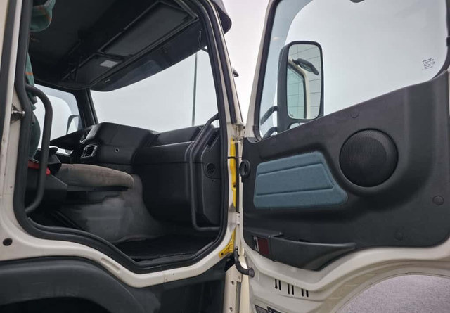 리스 VolvoFM420 6x2 Avolava VolvoFM420 6x2 Avolava : 사진 18 리스 VolvoFM420 6x2 Avolava VolvoFM420 6x2 Avolava : 사진 18