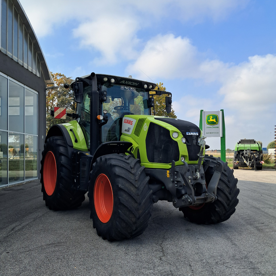 CLAAS AXION 810 - 장궤형 트랙터 : 사진 5 CLAAS AXION 810 - 장궤형 트랙터 : 사진 5