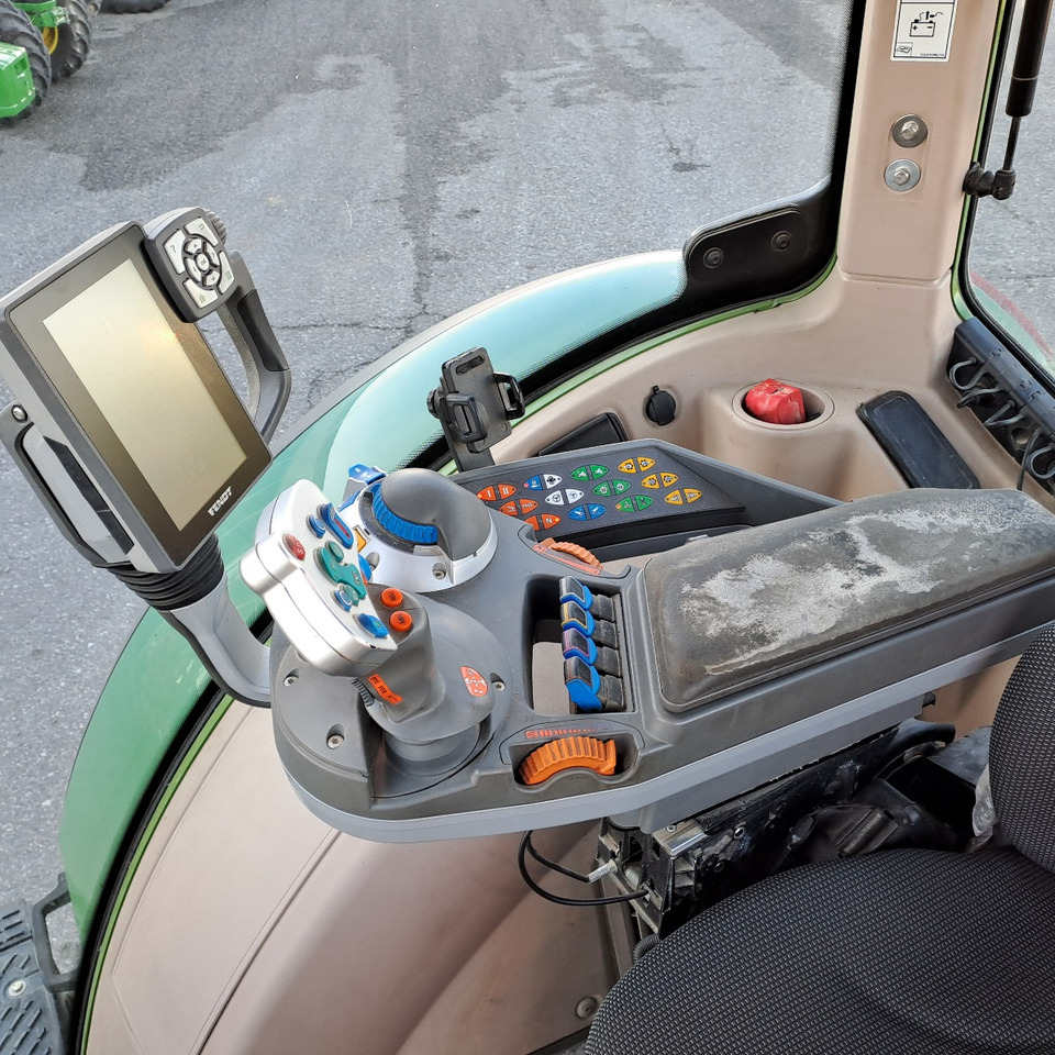 장궤형 트랙터 FENDT 720 VARIO PROFI : 사진 15