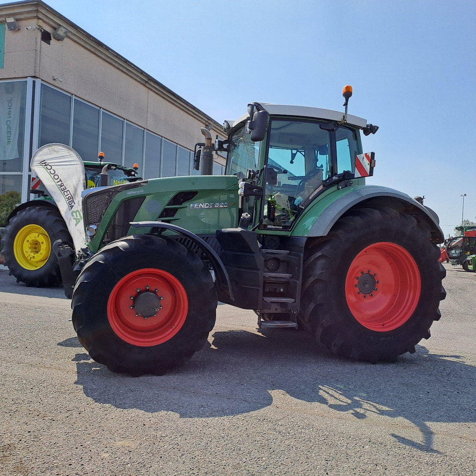 FENDT 828 VARIO PROFI PLUS - 장궤형 트랙터 : 사진 1 FENDT 828 VARIO PROFI PLUS - 장궤형 트랙터 : 사진 1