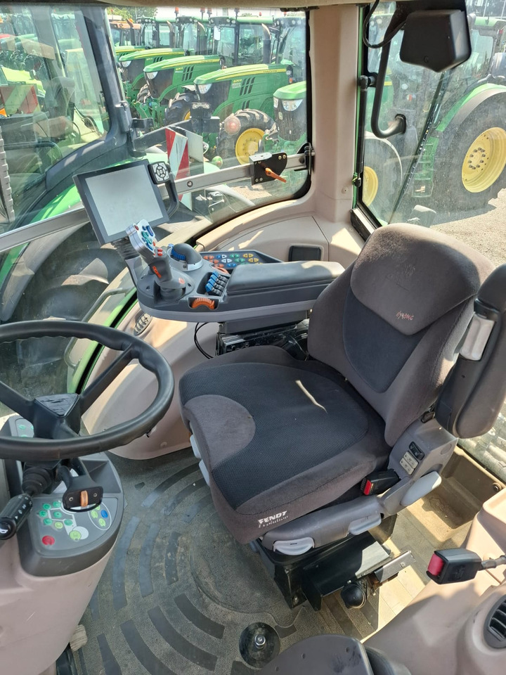 FENDT 828 VARIO PROFIPLUS - 장궤형 트랙터 : 사진 2 FENDT 828 VARIO PROFIPLUS - 장궤형 트랙터 : 사진 2
