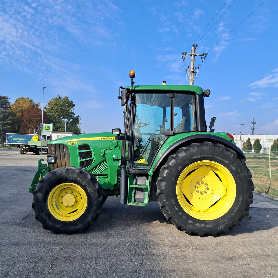 JOHN DEERE 6230 - 장궤형 트랙터 : 사진 2 JOHN DEERE 6230 - 장궤형 트랙터 : 사진 2