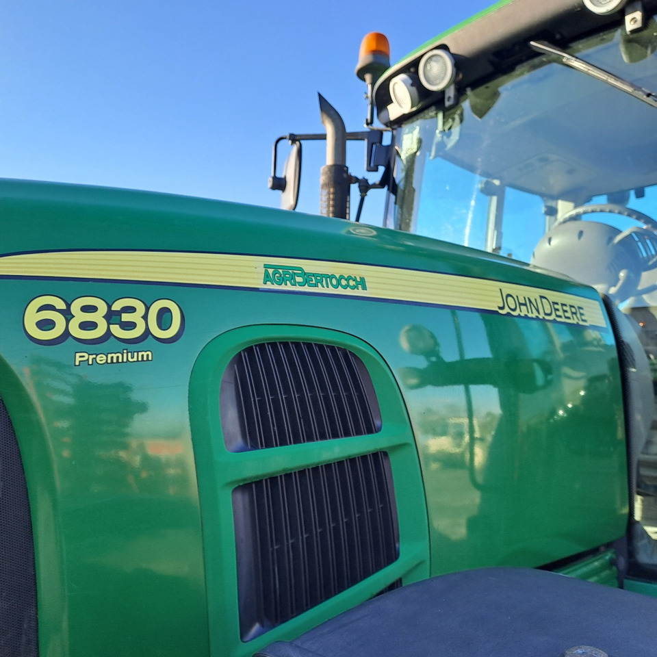 JOHN DEERE 6830 - 장궤형 트랙터 : 사진 2 JOHN DEERE 6830 - 장궤형 트랙터 : 사진 2