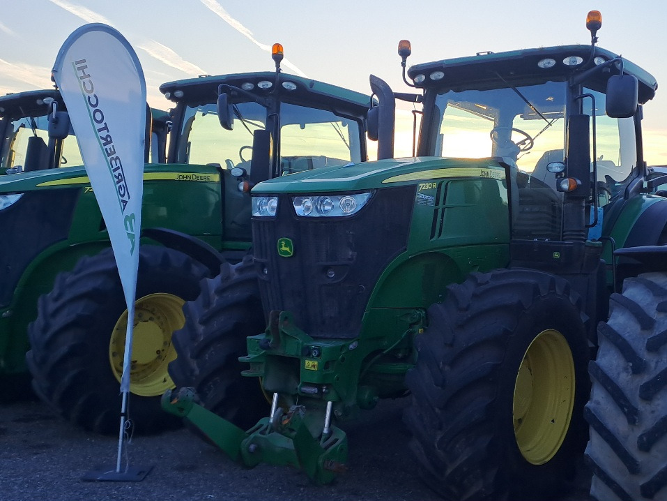 JOHN DEERE 7230R - 장궤형 트랙터 : 사진 1 JOHN DEERE 7230R - 장궤형 트랙터 : 사진 1