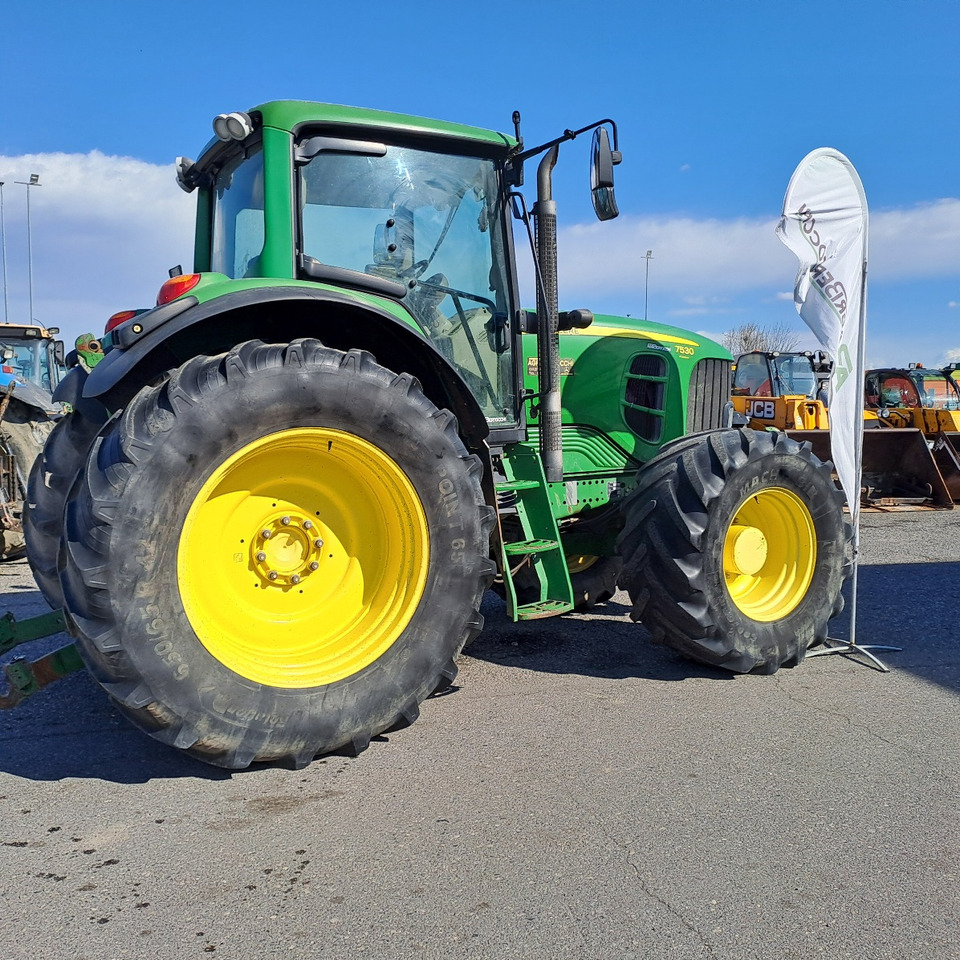 JOHN DEERE 7530 PREMIUM - 장궤형 트랙터 : 사진 2 JOHN DEERE 7530 PREMIUM - 장궤형 트랙터 : 사진 2