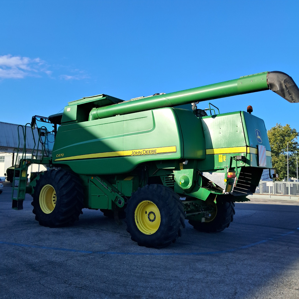 JOHN DEERE C670 - 목초수확기 : 사진 2 JOHN DEERE C670 - 목초수확기 : 사진 2