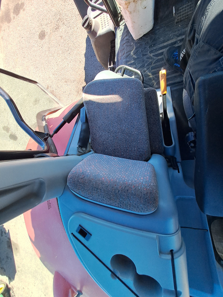 장궤형 트랙터 MASSEY FERGUSON 7480 DYNA-VT - ASTA AGRIBERTOCCHI : 사진 7