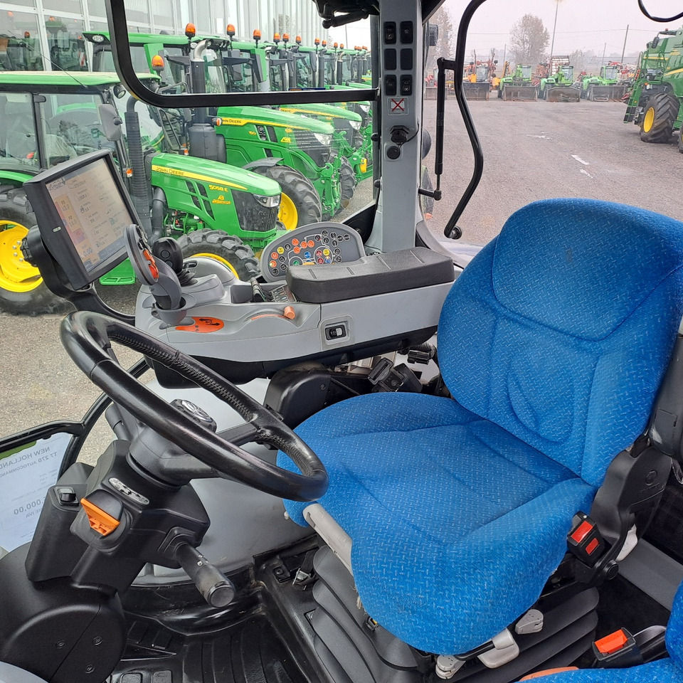 NEW HOLLAND T7.270 BLUEPOWER - ASTA AGRIBERTOCCHI - 장궤형 트랙터 : 사진 4 NEW HOLLAND T7.270 BLUEPOWER - ASTA AGRIBERTOCCHI - 장궤형 트랙터 : 사진 4