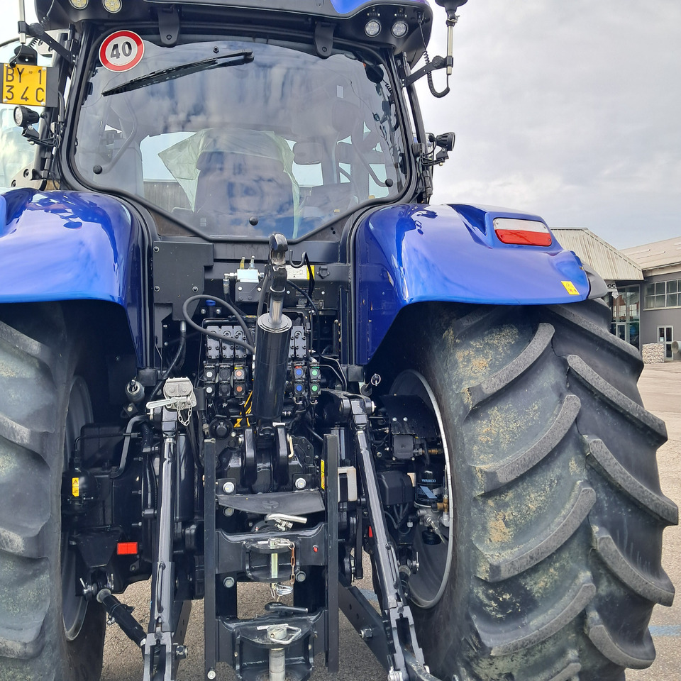 NEW HOLLAND T7 270 - 장궤형 트랙터 : 사진 4 NEW HOLLAND T7 270 - 장궤형 트랙터 : 사진 4
