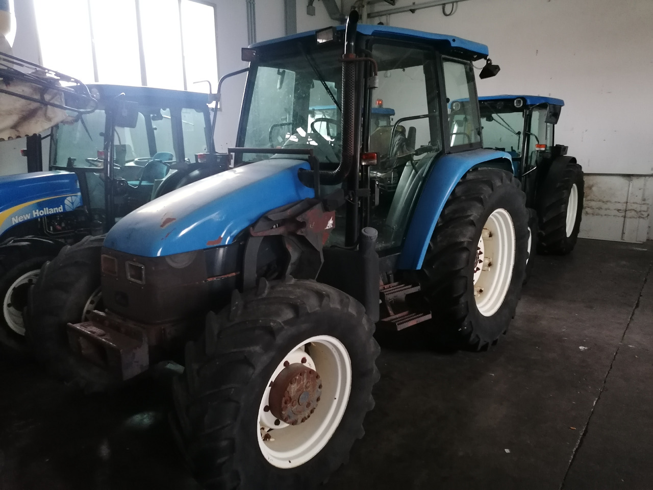 NEW HOLLAND TL 90 - 장궤형 트랙터 : 사진 2 NEW HOLLAND TL 90 - 장궤형 트랙터 : 사진 2
