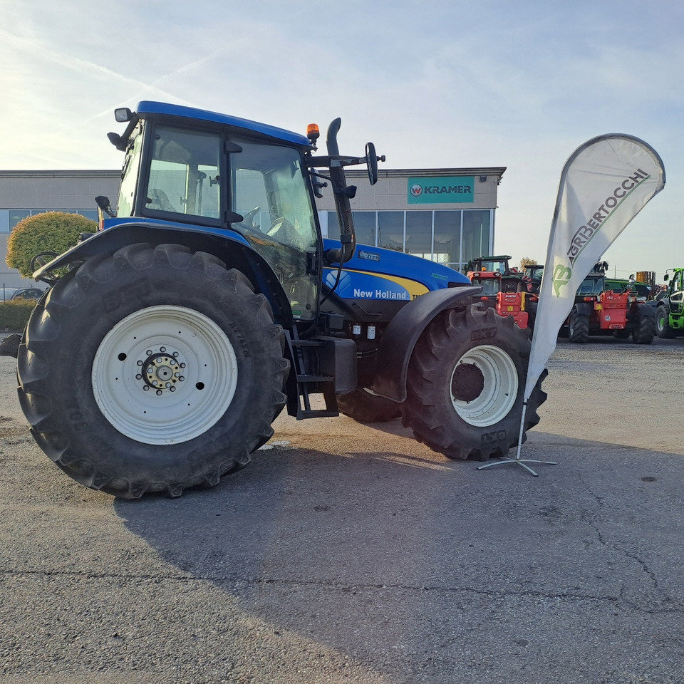 NEW HOLLAND TM 190 - 장궤형 트랙터 : 사진 4 NEW HOLLAND TM 190 - 장궤형 트랙터 : 사진 4