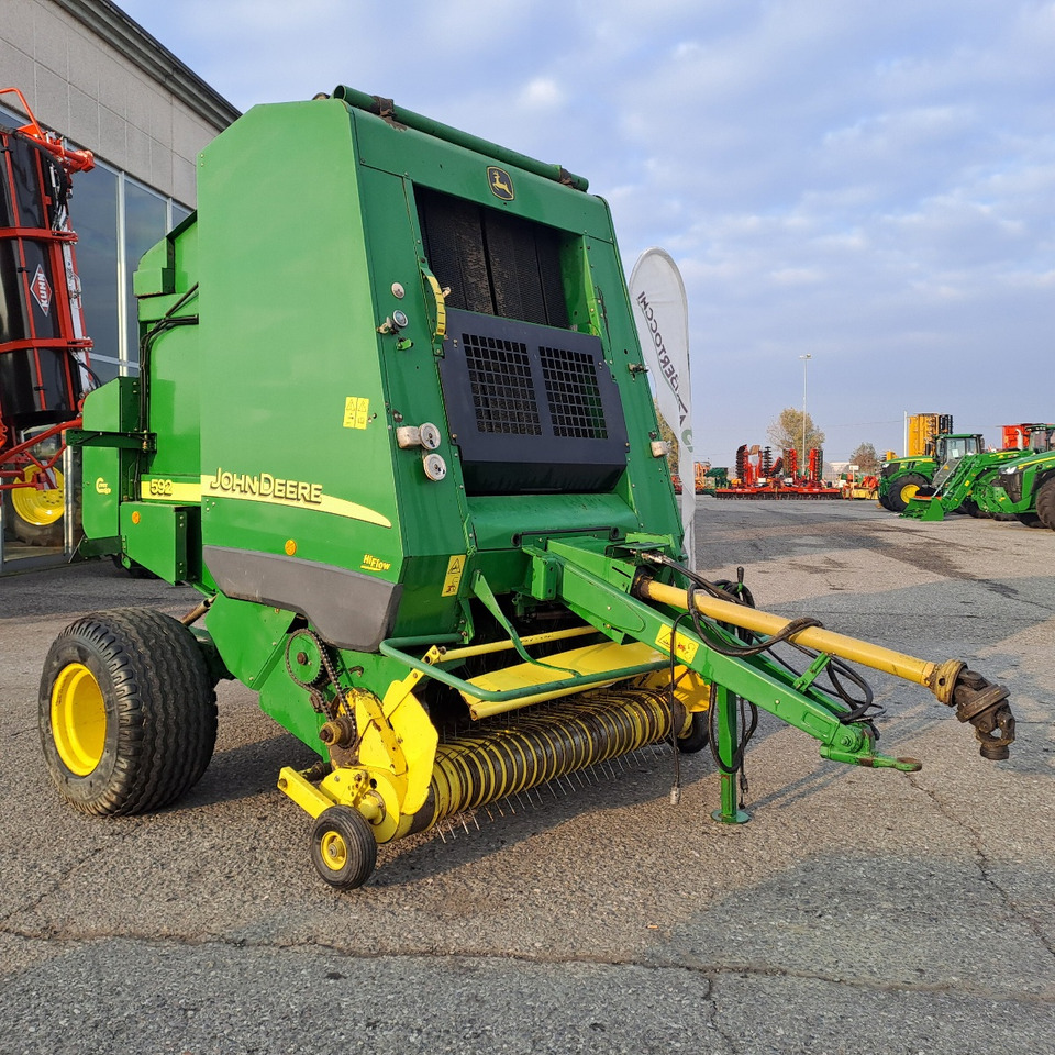 ROTOPRESSA JOHN DEERE 592 - 원형 베일러 : 사진 2 ROTOPRESSA JOHN DEERE 592 - 원형 베일러 : 사진 2