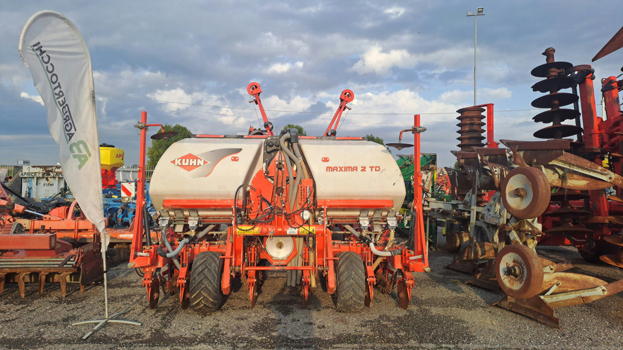SEMINATRICE DI PRECISIONE KUHN MAXIMA 2 TD - 정밀 파종기 : 사진 2 SEMINATRICE DI PRECISIONE KUHN MAXIMA 2 TD - 정밀 파종기 : 사진 2