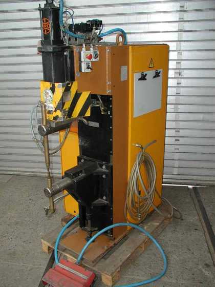 ARO 2104A DC - Punktschweißmaschinen - 용접 장비 : 사진 1 ARO 2104A DC - Punktschweißmaschinen - 용접 장비 : 사진 1
