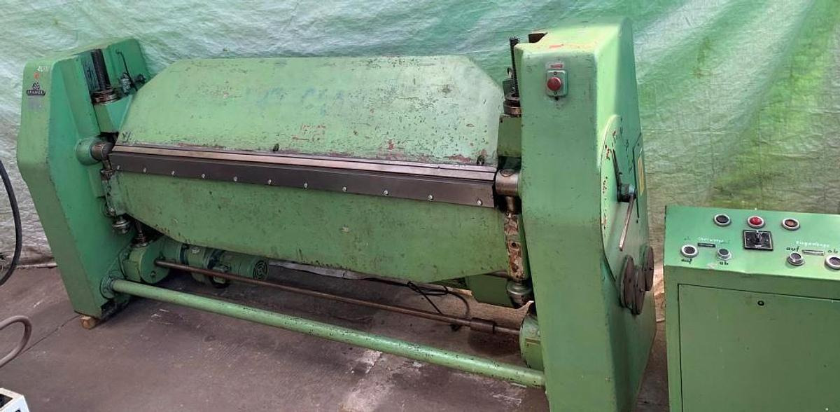 Abkantmaschine KRAMER - 금속 가공 기계 : 사진 2 Abkantmaschine KRAMER - 금속 가공 기계 : 사진 2