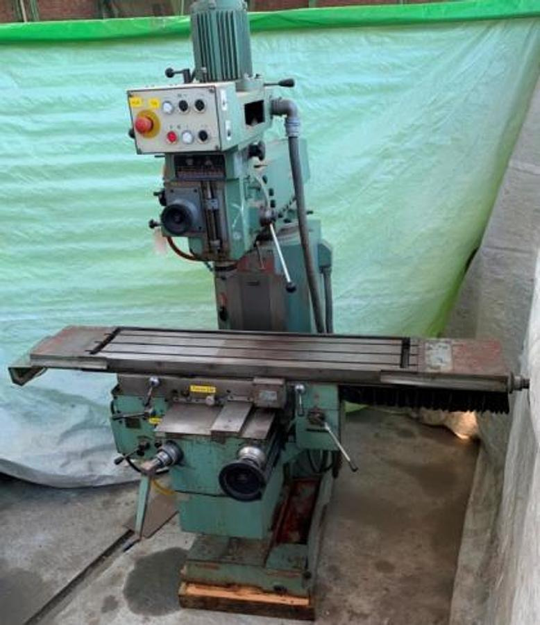 Mehrzweckfräsmaschine TOS - 밀링 머신 : 사진 1 Mehrzweckfräsmaschine TOS - 밀링 머신 : 사진 1