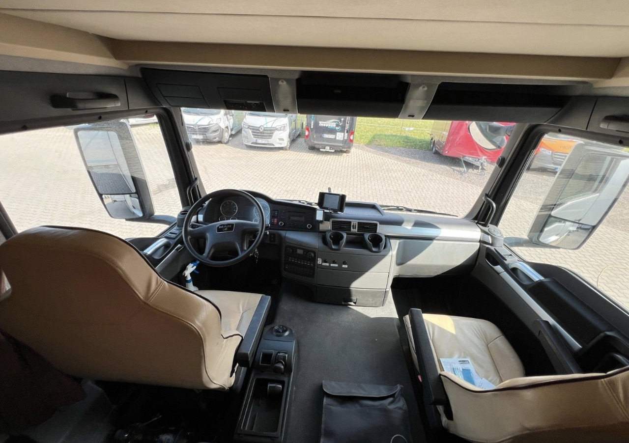 MERCEDES-BENZ Actros 2651 8 Pferde - 말 수송 트럭 : 사진 3 MERCEDES-BENZ Actros 2651 8 Pferde - 말 수송 트럭 : 사진 3