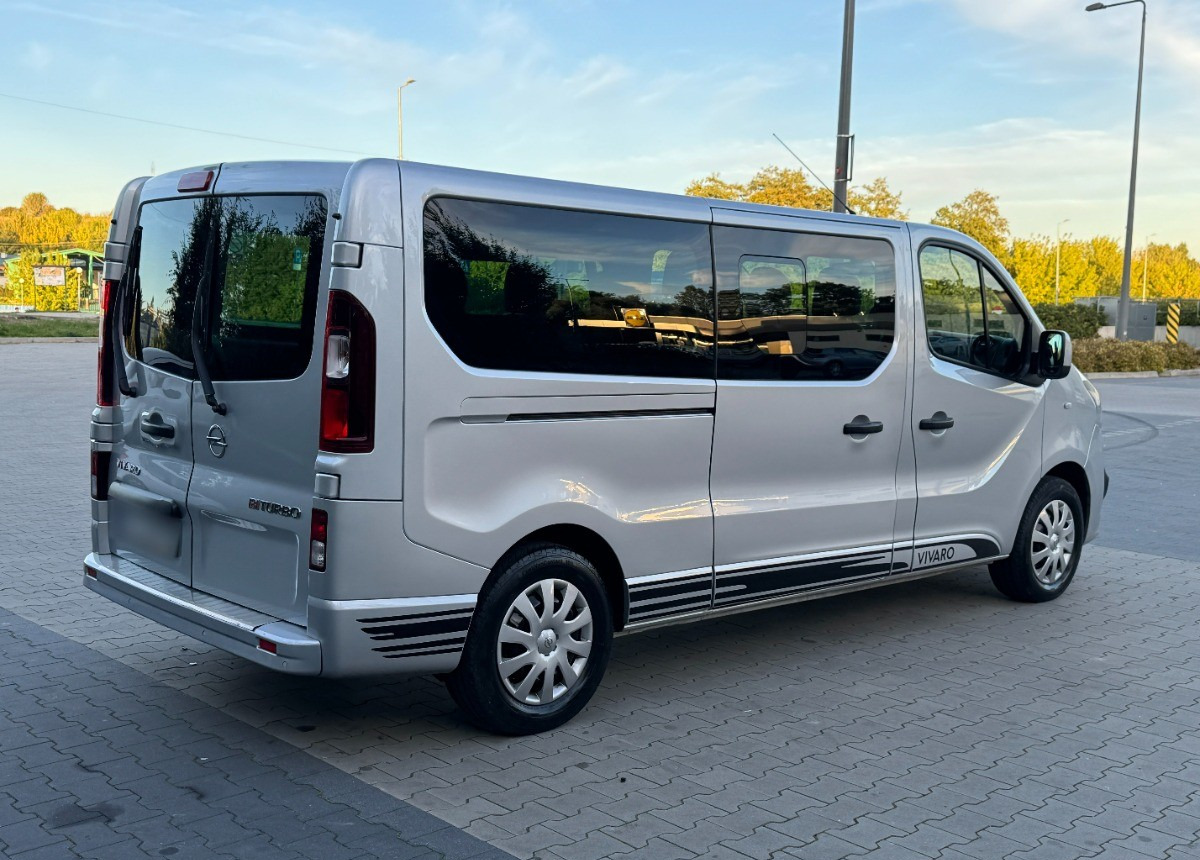 Opel Vivaro 1.6 DCI 145KM 9 osobowy Nawiewy góra dół DOINWESTOWANY Super stan - 스테이션 왜건 : 사진 4 Opel Vivaro 1.6 DCI 145KM 9 osobowy Nawiewy góra dół DOINWESTOWANY Super stan - 스테이션 왜건 : 사진 4